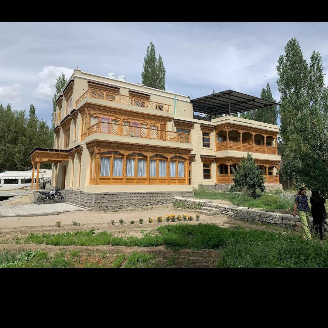 Hotel Sindhu Лех Екстериор снимка